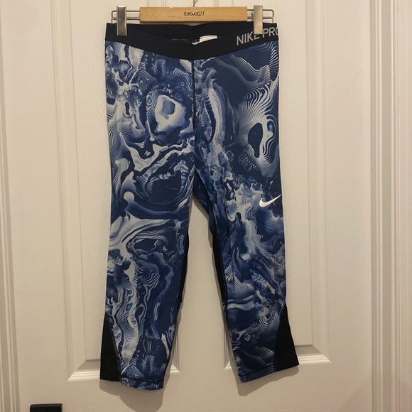 NIKE PRO KNEE LEGGINGS